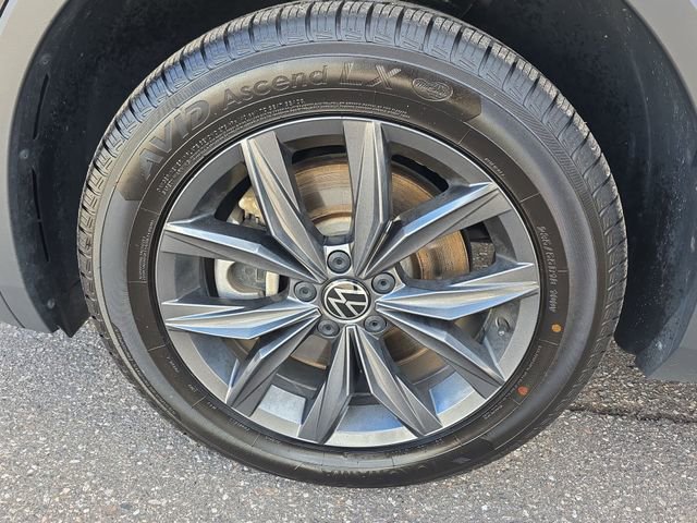 Used 2022 Volkswagen Tiguan SE image 10