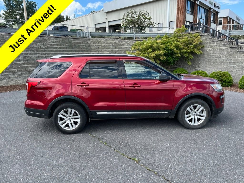 Used 2019 Ford Explorer XLT w/ Class III Trailer Tow Package AWD/4WD image 3