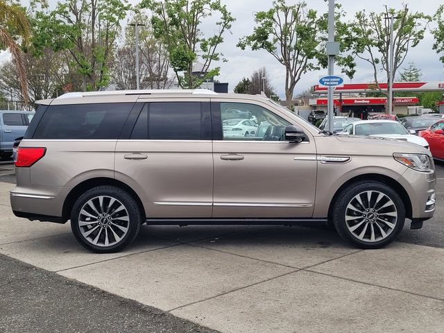 Used 2020 Lincoln Navigator Reserve image 9