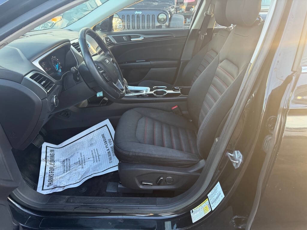 Used 2013 Ford Fusion SE image 13