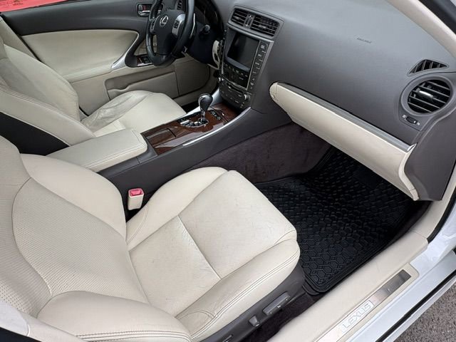 Used 2011 Lexus IS 250 AWD w/ Luxury Plus Value Edition image 18