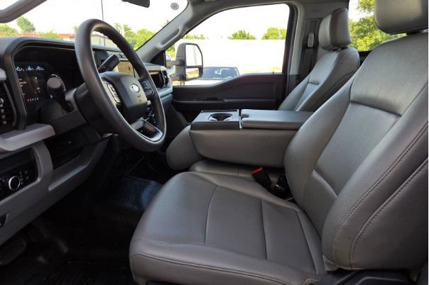 Used 2026 Ford F450 XL w/ FX4 Off-Road Package AWD/4WD image 2