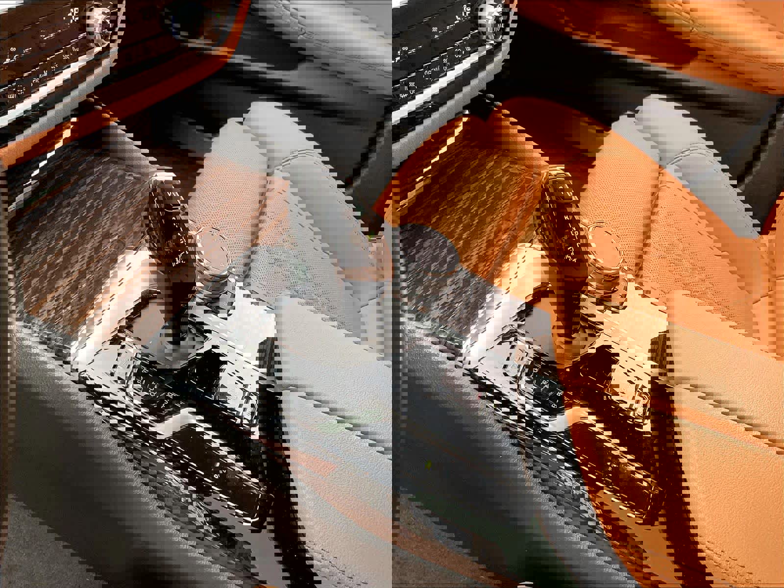 Used 2023 BMW 540i w/ Convenience Package image 19