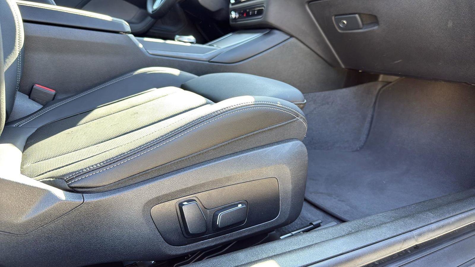 Used 2024 BMW 230i Coupe image 23