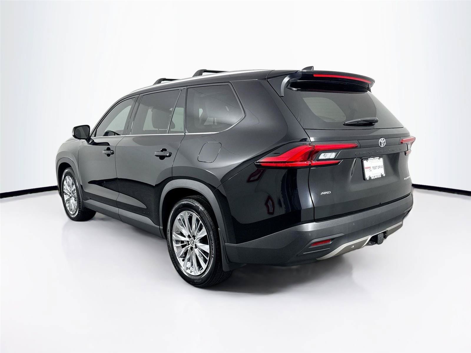 Certified 2024 Toyota Grand Highlander AWD image 13