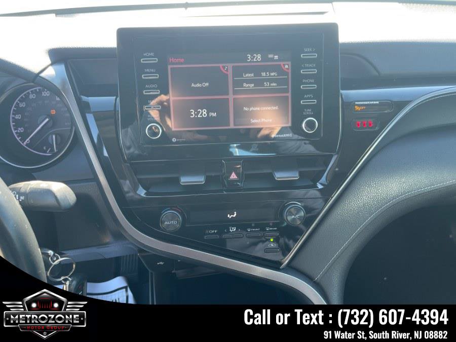 Used 2021 Toyota Camry SE FWD image 18