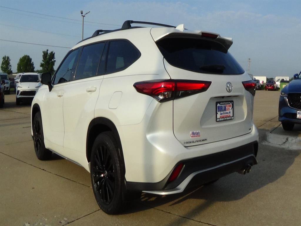 Used 2023 Toyota Highlander XSE image 8