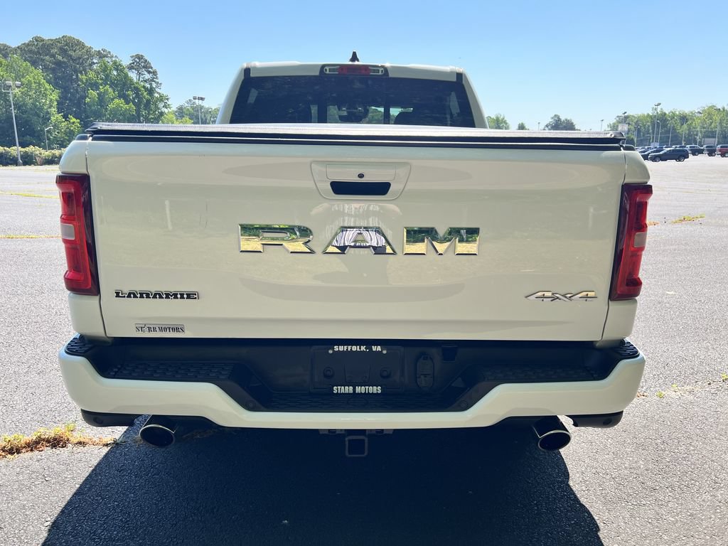 Used 2025 RAM 1500 Laramie w/ Sport Appearance Package AWD/4WD image 4