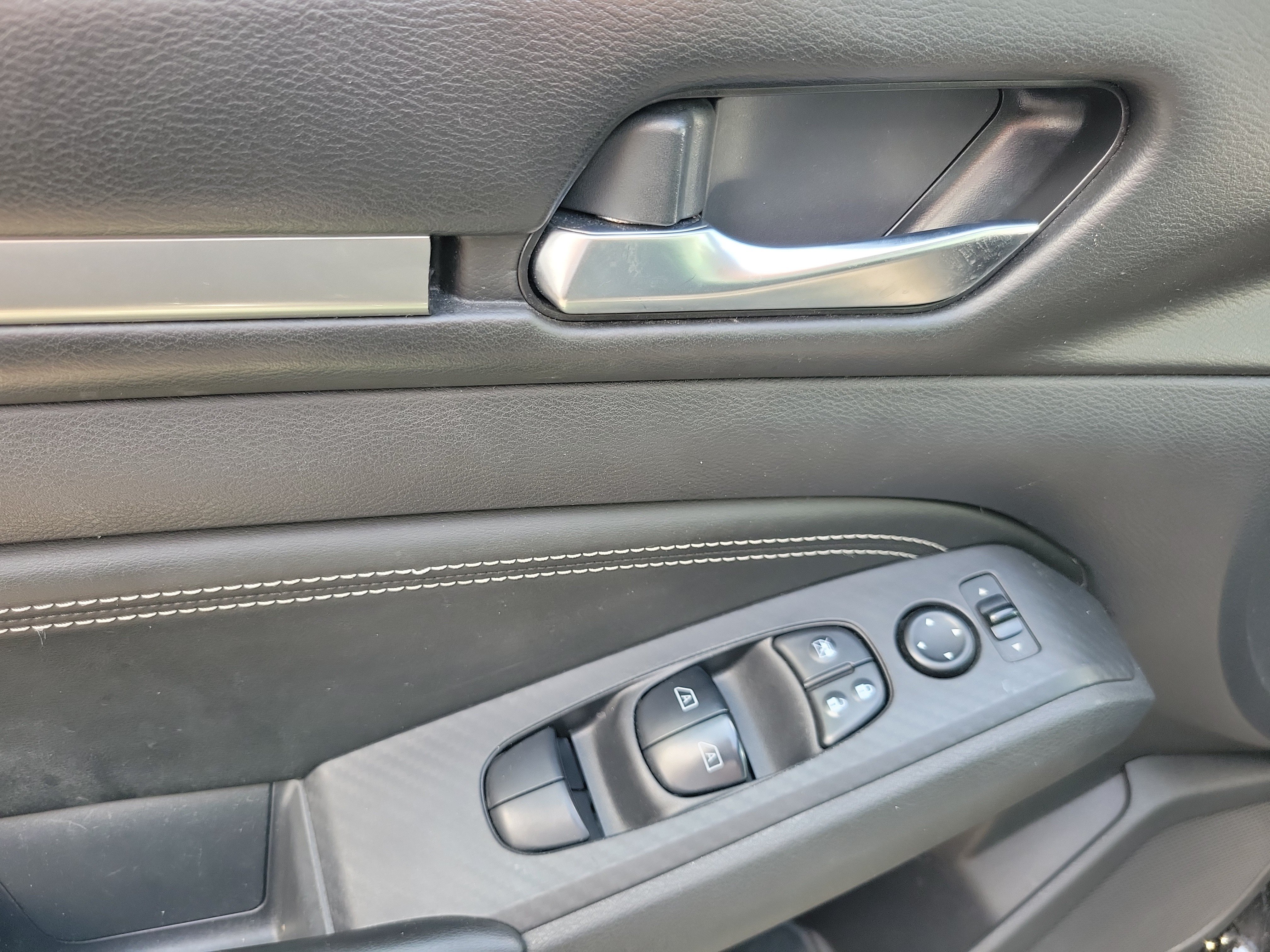 Used 2019 Nissan Altima 2.5 SV FWD image 13