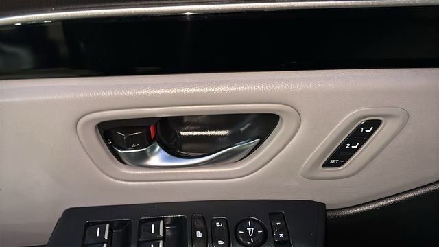 Used 2023 Honda Pilot Touring image 9