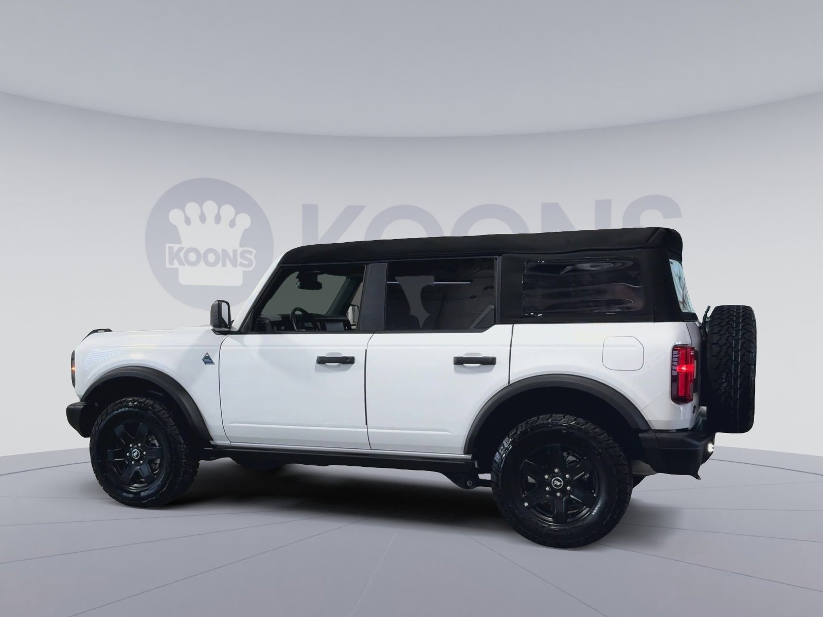 Used 2024 Ford Bronco Black Diamond image 10