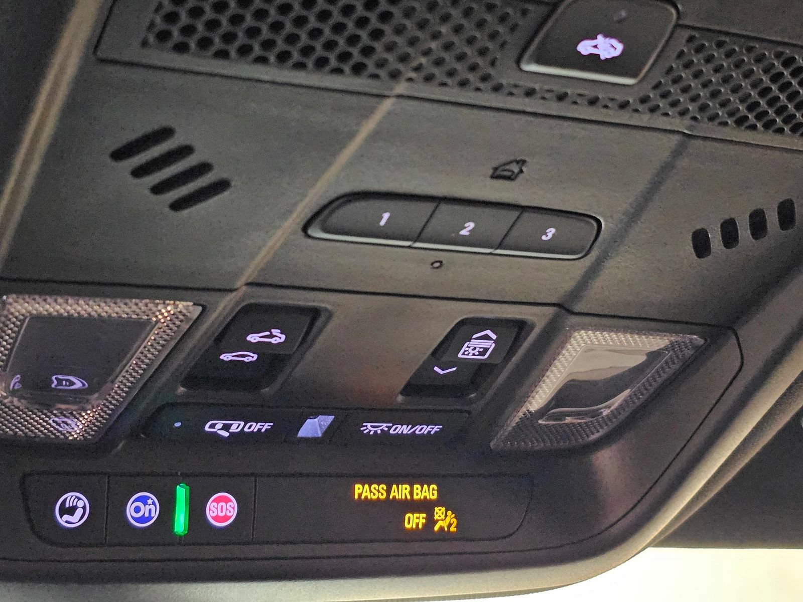 Used 2024 Cadillac XT6 Sport w/ Technology Package AWD/4WD image 17