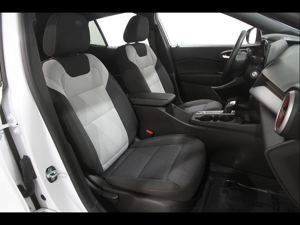 Certified 2024 Chevrolet Trax RS FWD image 16