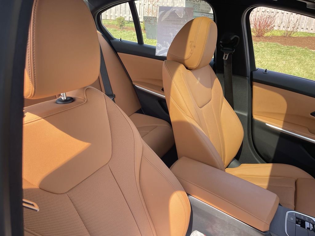 Used 2025 BMW 330i xDrive Sedan image 41