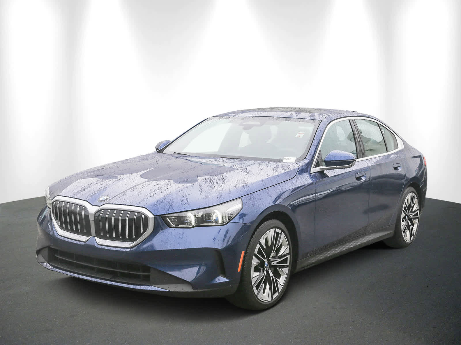Used 2026 BMW 540i xDrive image 3