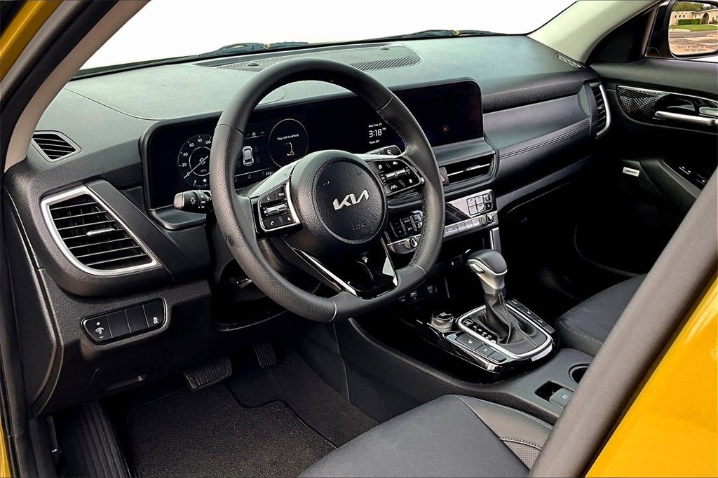 Certified 2024 Kia Seltos SX image 13
