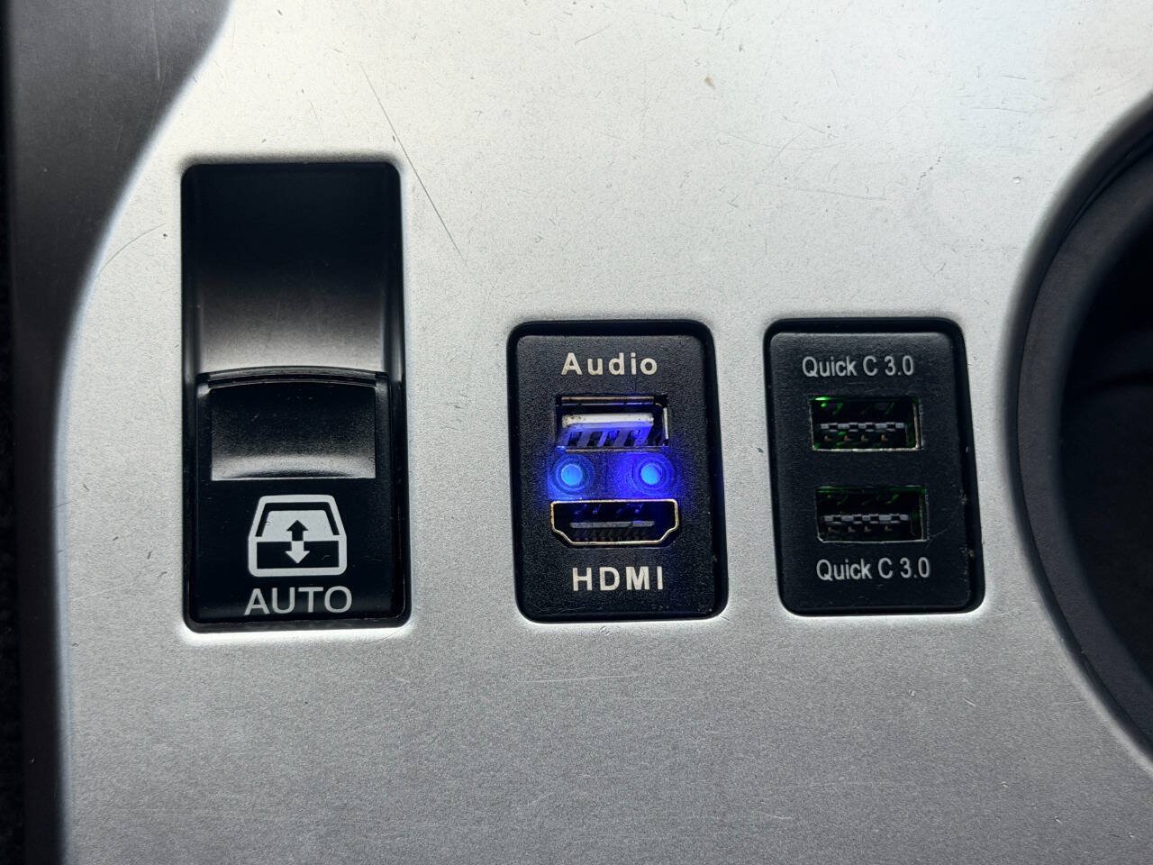 Used 2014 Toyota 4Runner Limited AWD/4WD image 43