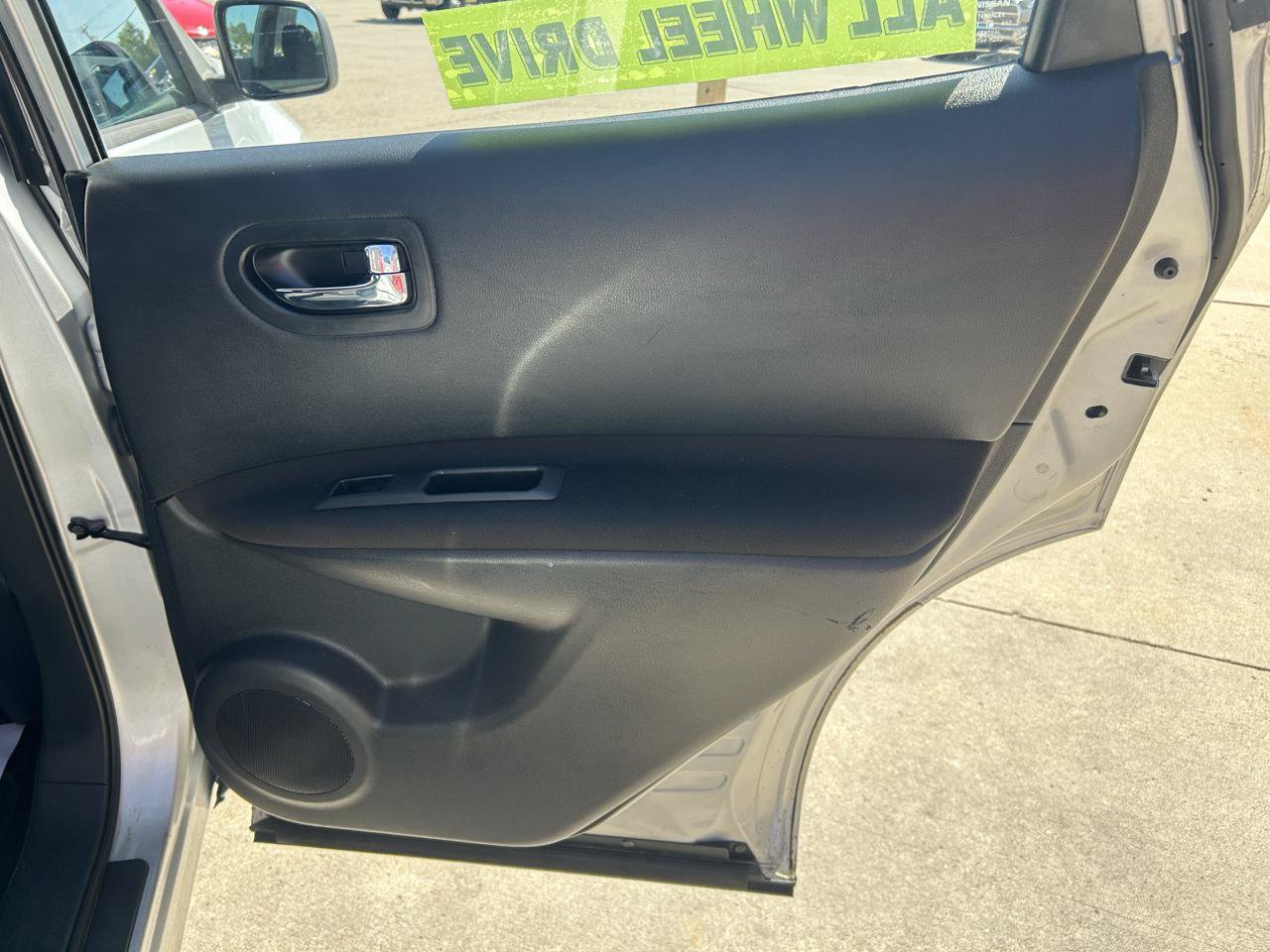 Used 2013 Nissan Rogue S AWD/4WD image 15