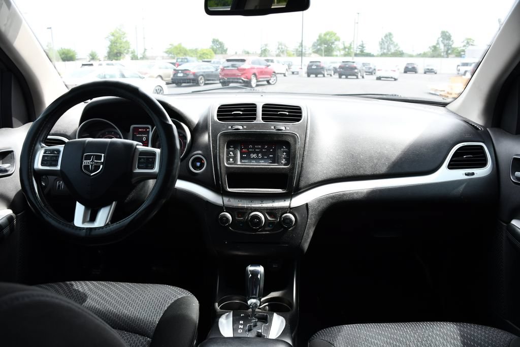 Used 2019 Dodge Journey SE w/ Connectivity Group FWD image 17