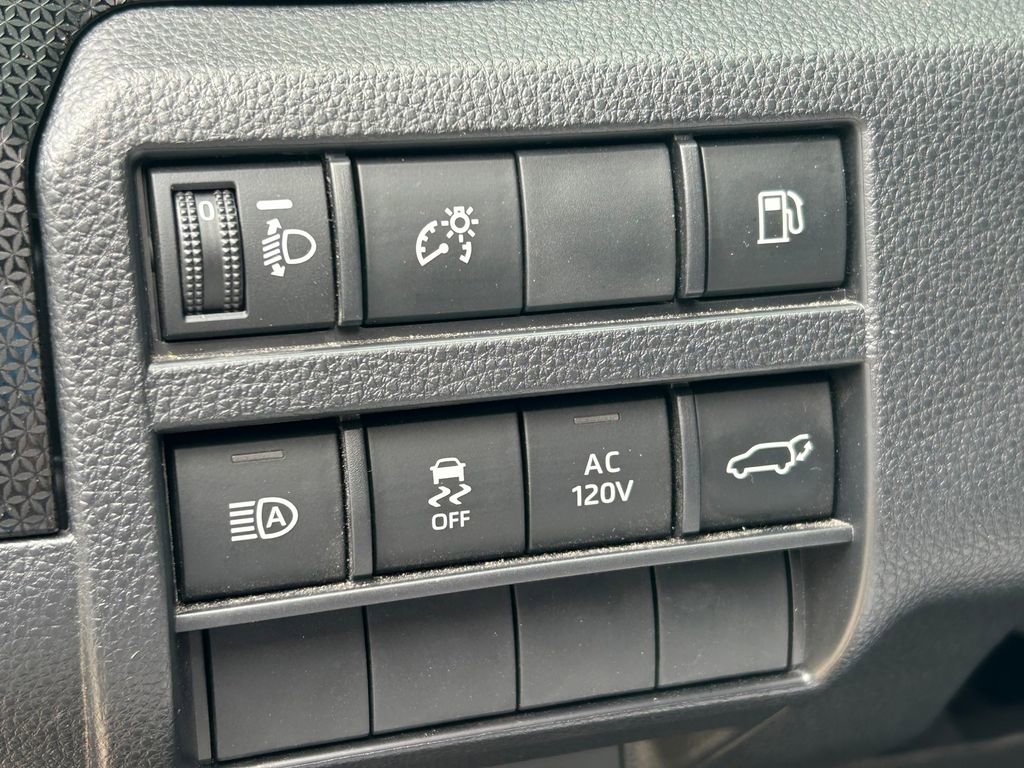 Used 2025 Toyota 4Runner Limited AWD/4WD image 28