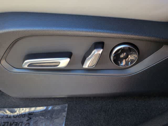 Certified 2026 Acura MDX w/ Technology Package FWD image 18