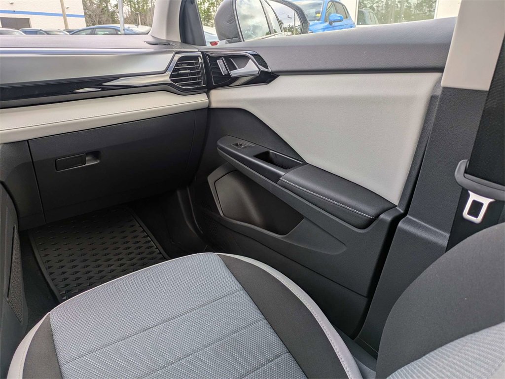 Used 2025 Volkswagen Taos S image 19