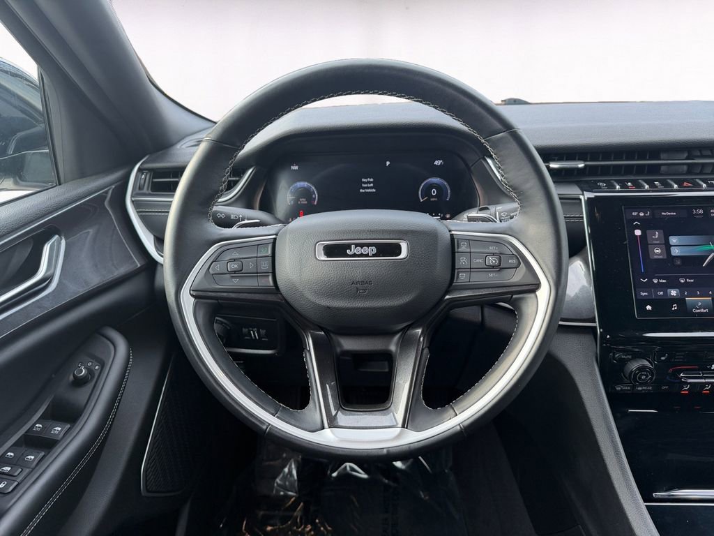 Used 2022 Jeep Grand Cherokee Altitude image 12