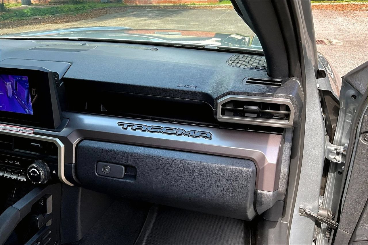 Used 2025 Toyota Tacoma SR5 RWD image 22