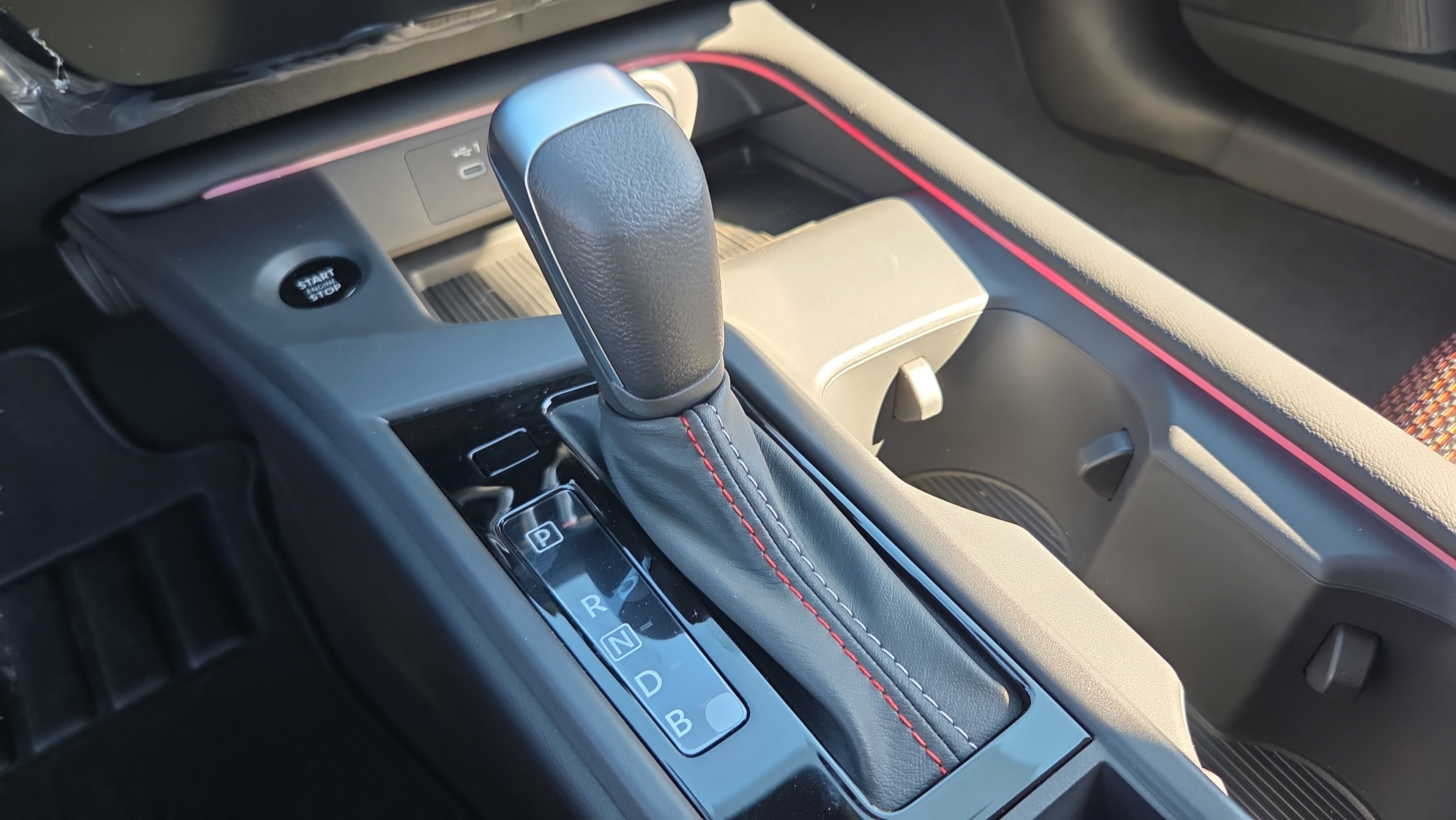 New 2026 Nissan Sentra SR w/ Floor Mat Package FWD image 22
