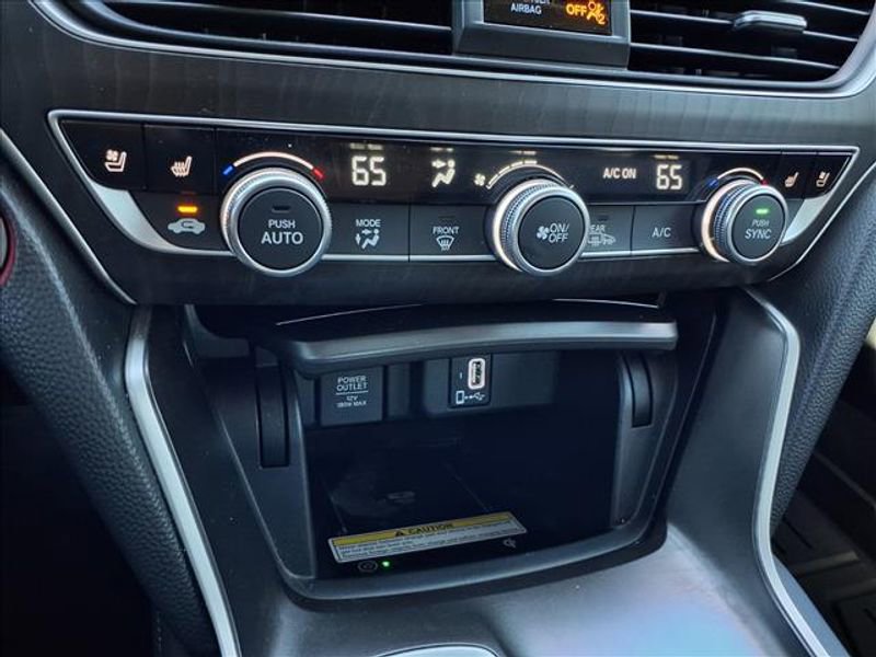 Used 2018 Honda Accord Touring image 20