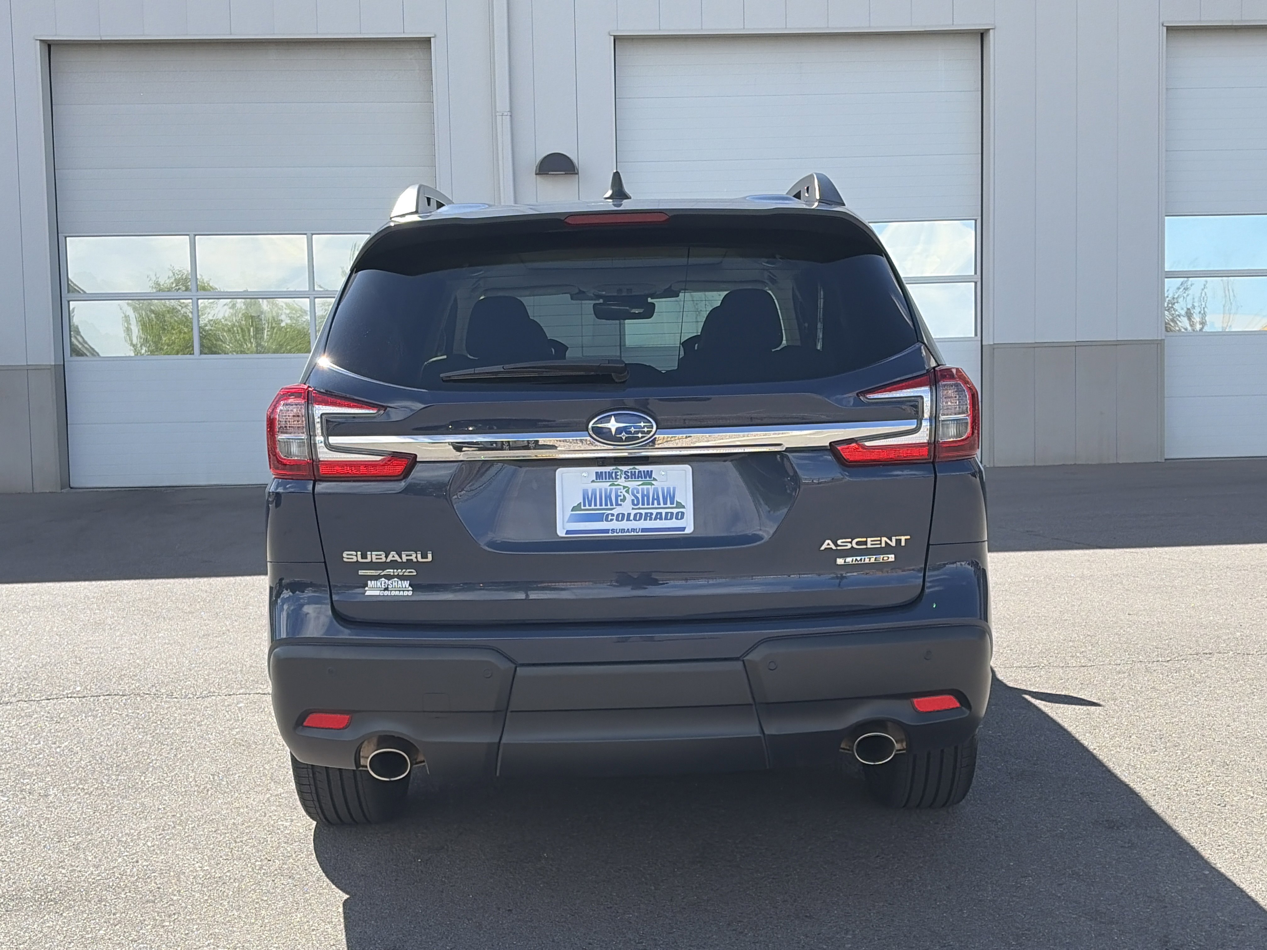 Used 2023 Subaru Ascent Limited w/ Technology Package AWD/4WD image 6