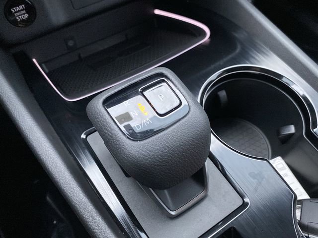 Used 2025 Nissan Rogue SL w/ SL Premium Package image 23