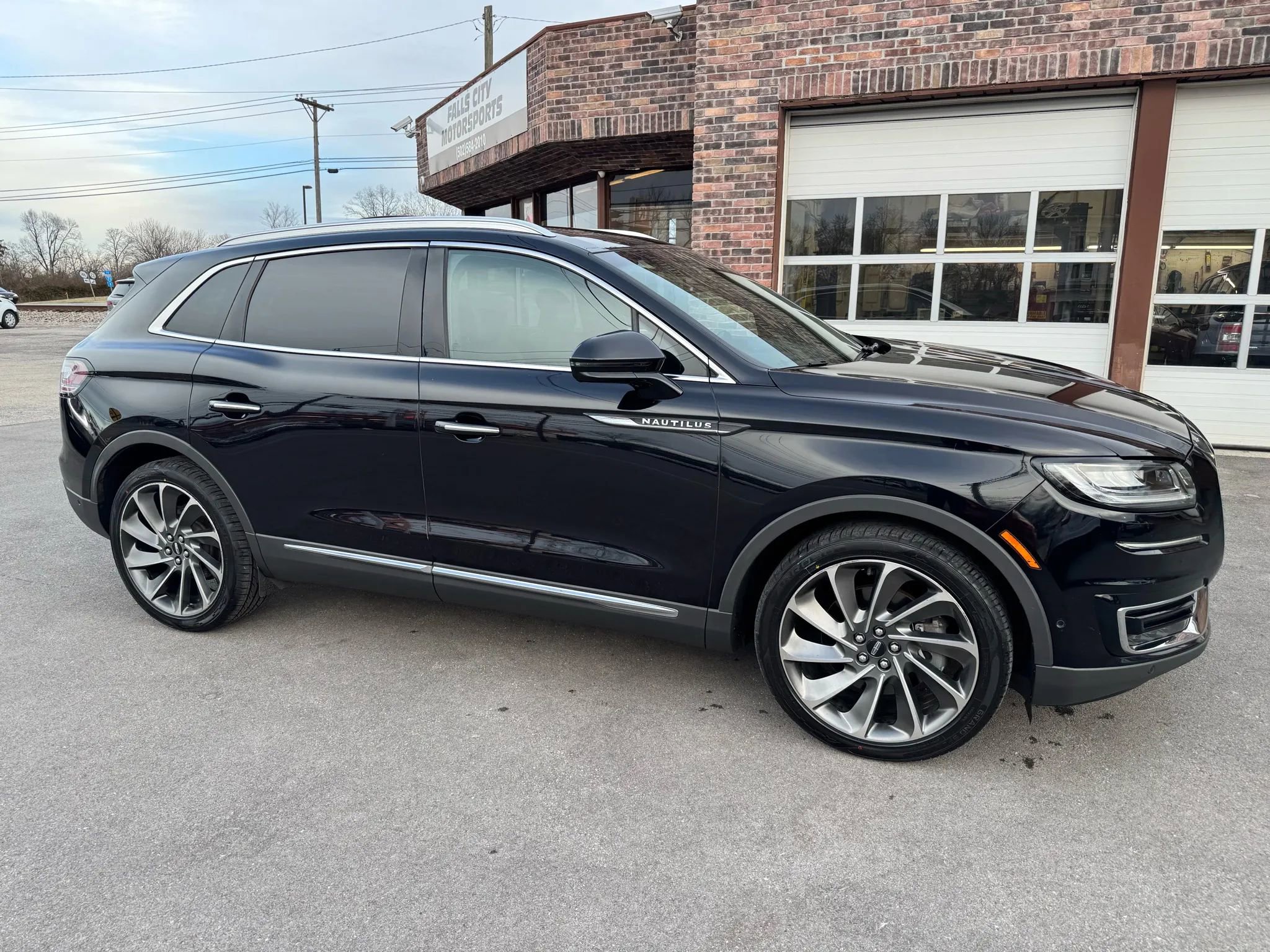 Used 2019 Lincoln Nautilus Reserve image 19
