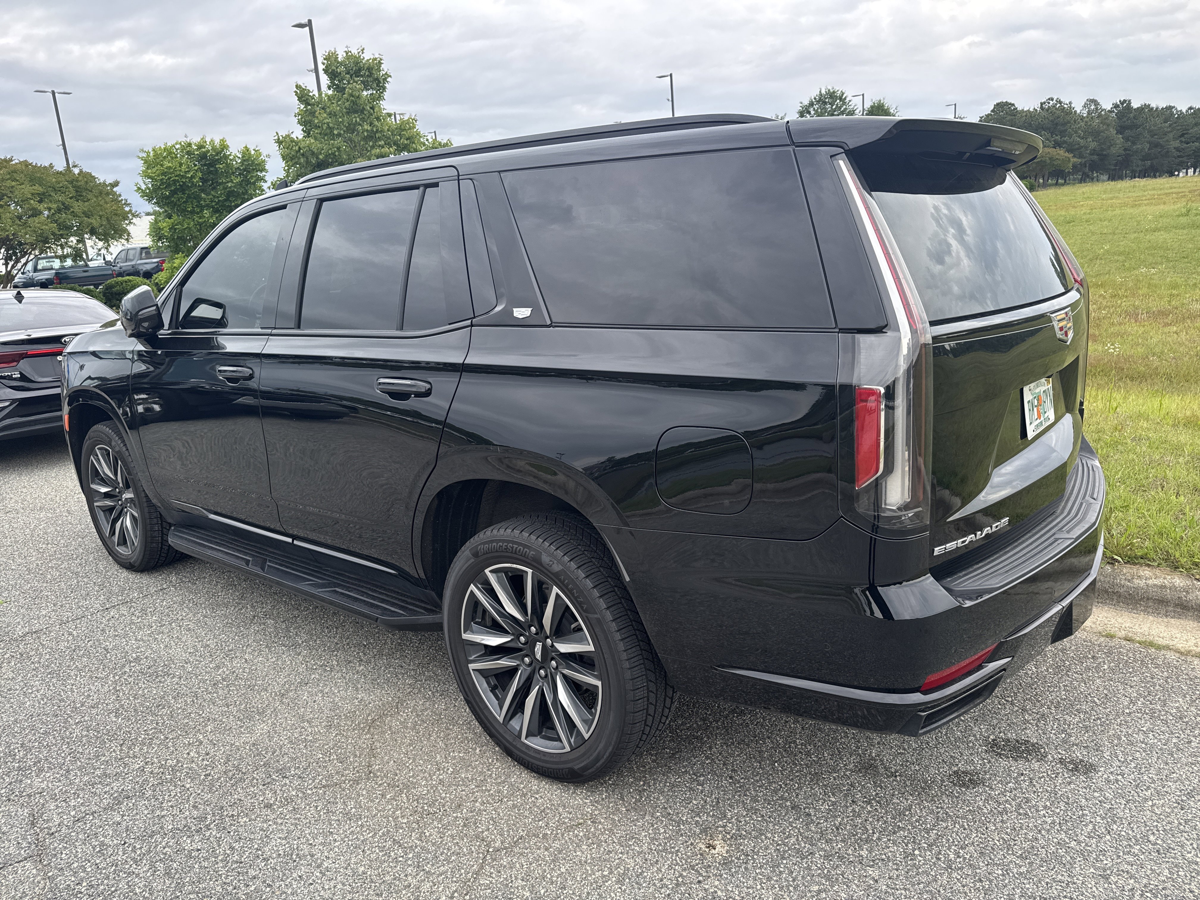 Used 2024 Cadillac Escalade Sport RWD image 8