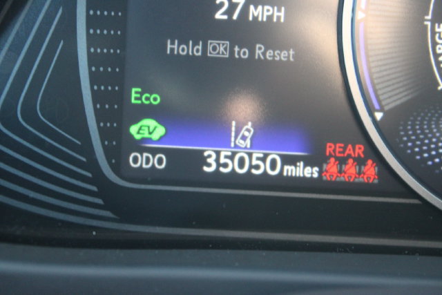Certified 2024 Lexus UX 250h FWD image 15