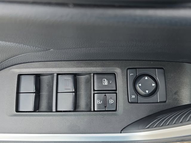 Used 2025 Toyota RAV4 LE image 27
