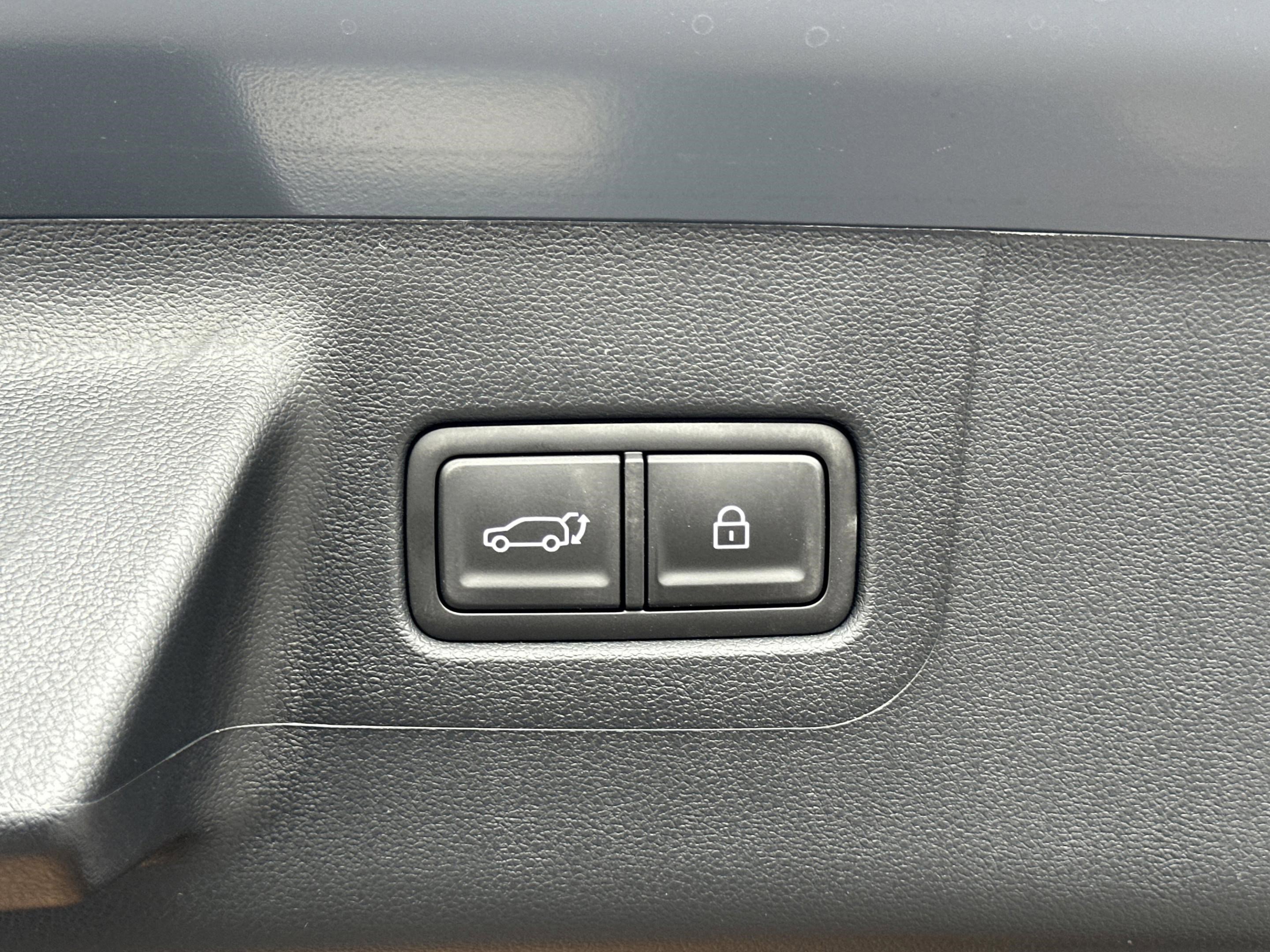 Used 2026 Hyundai Santa Fe SEL FWD image 22