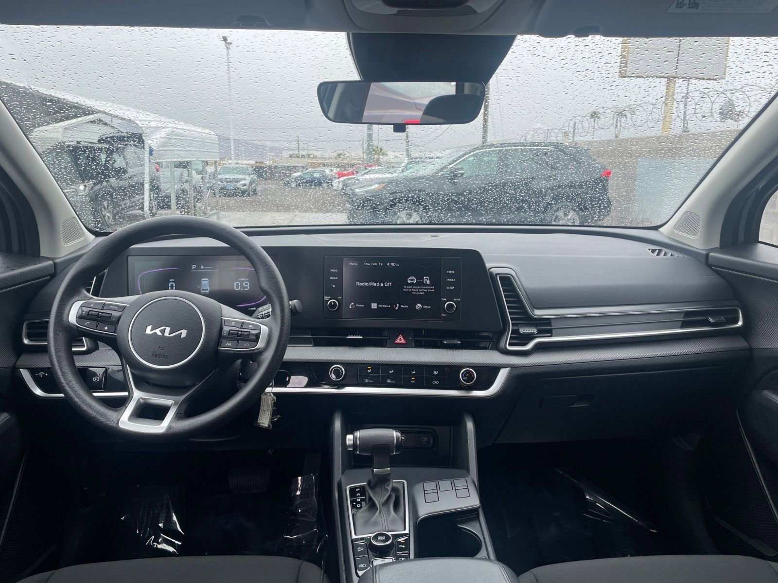 Used 2025 Kia Sportage LX image 31