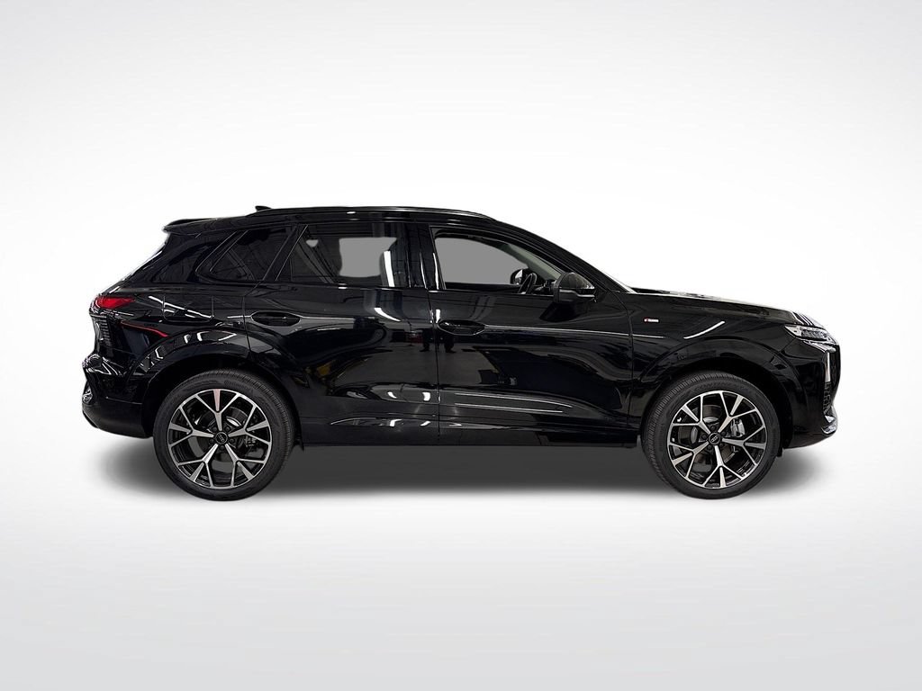 New 2026 Audi Q3 quattro 2.0T AWD/4WD image 6