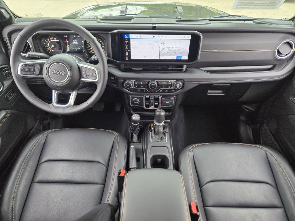 Used 2025 Jeep Wrangler Unlimited Sahara AWD/4WD image 34