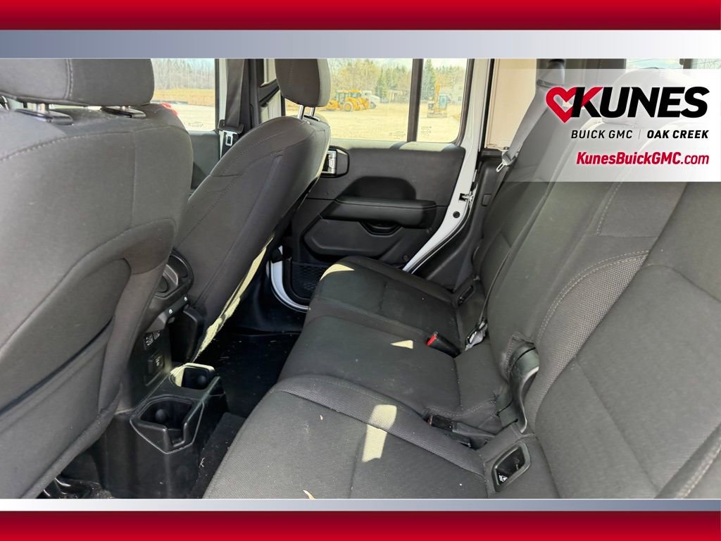 Used 2023 Jeep Gladiator Overland image 7