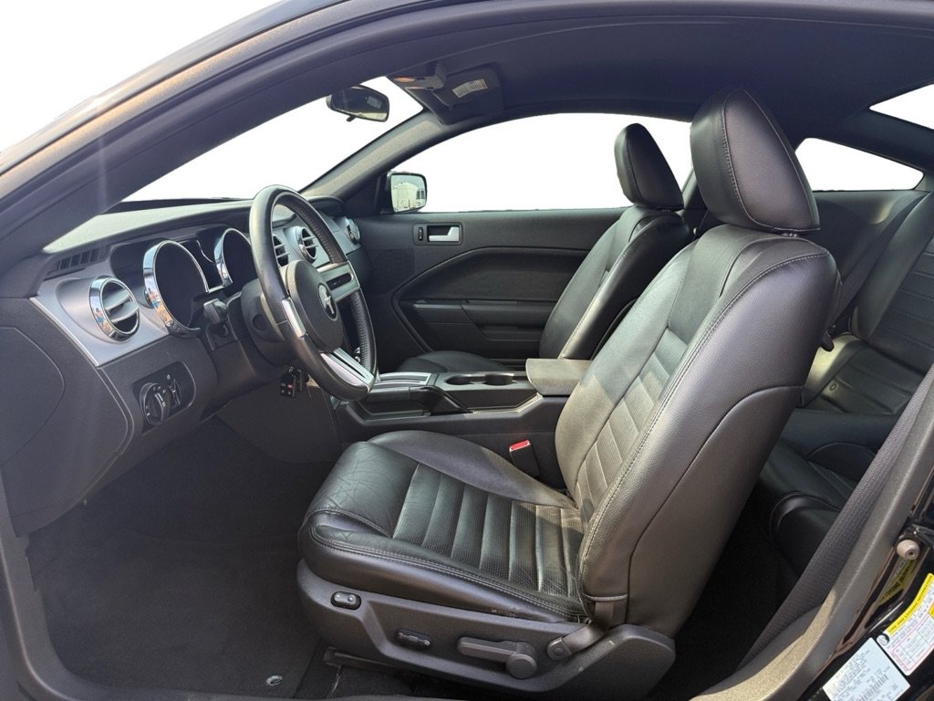Used 2006 Ford Mustang GT RWD image 9