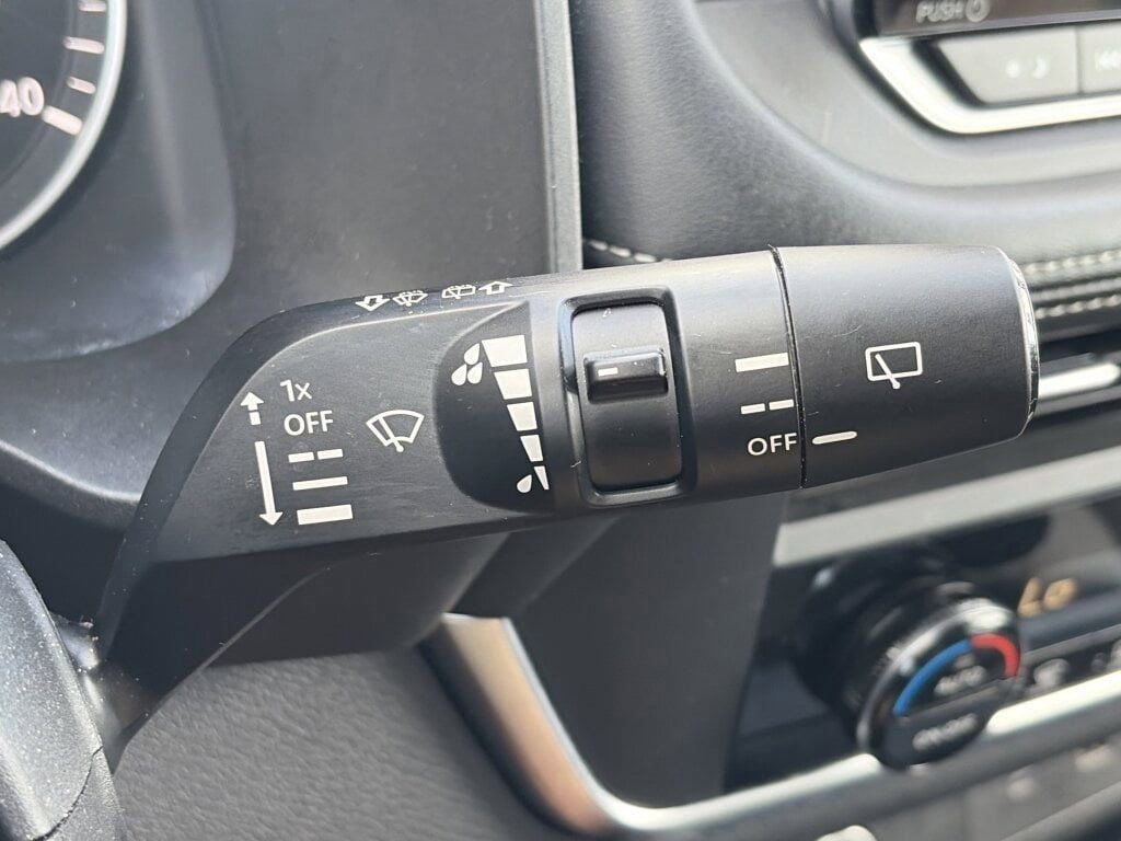 Certified 2023 Nissan Rogue SV image 20