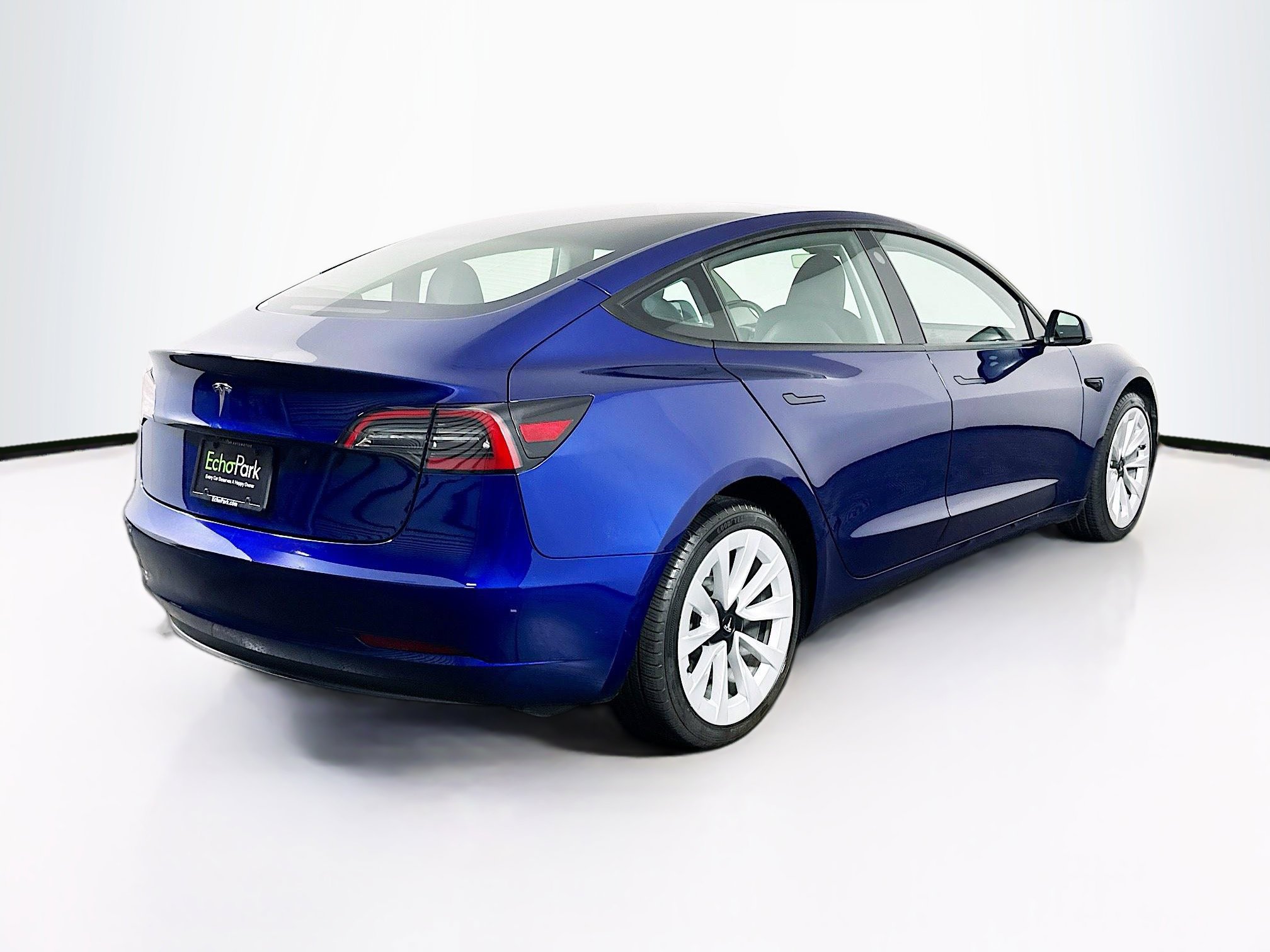 Used 2023 Tesla Model 3 Standard Range image 9