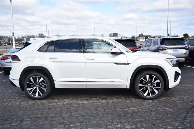 New 2026 Volkswagen Atlas Cross Sport SEL Premium R-Line image 5