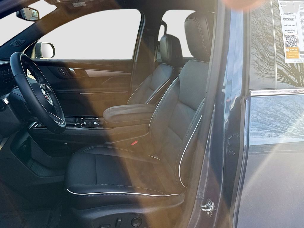 Used 2025 Buick Enclave Preferred image 19