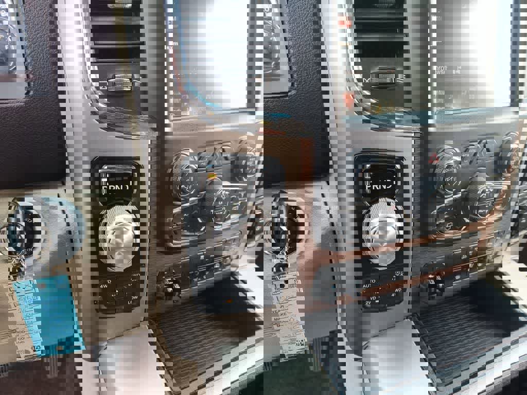 Used 2015 RAM 1500 Laramie image 19