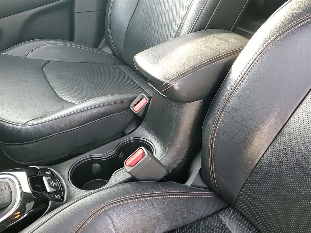 Used 2017 Jeep Compass Limited image 17