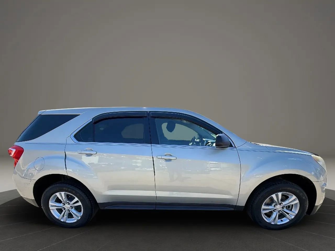 Used 2016 Chevrolet Equinox LS FWD image 4