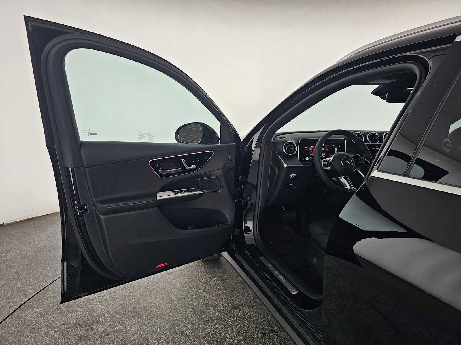 Used 2026 Mercedes-Benz GLC 300 image 19